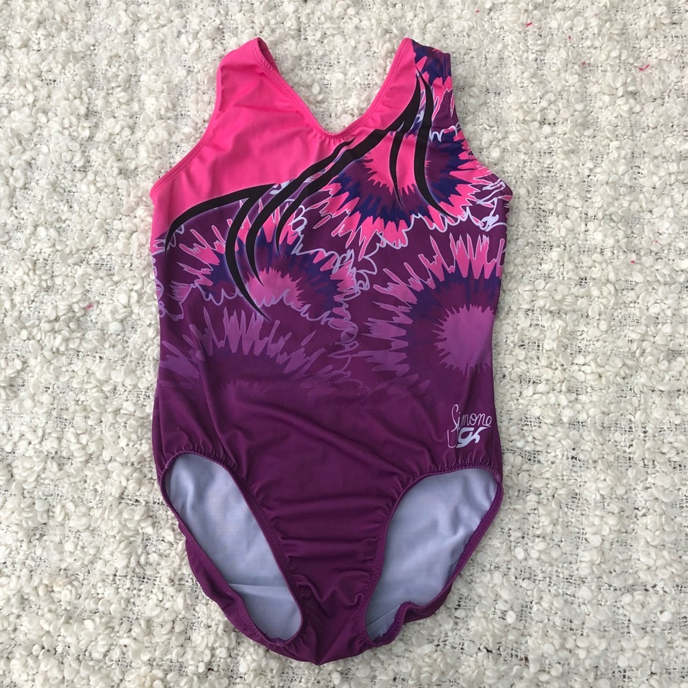 GK Simone Leotard